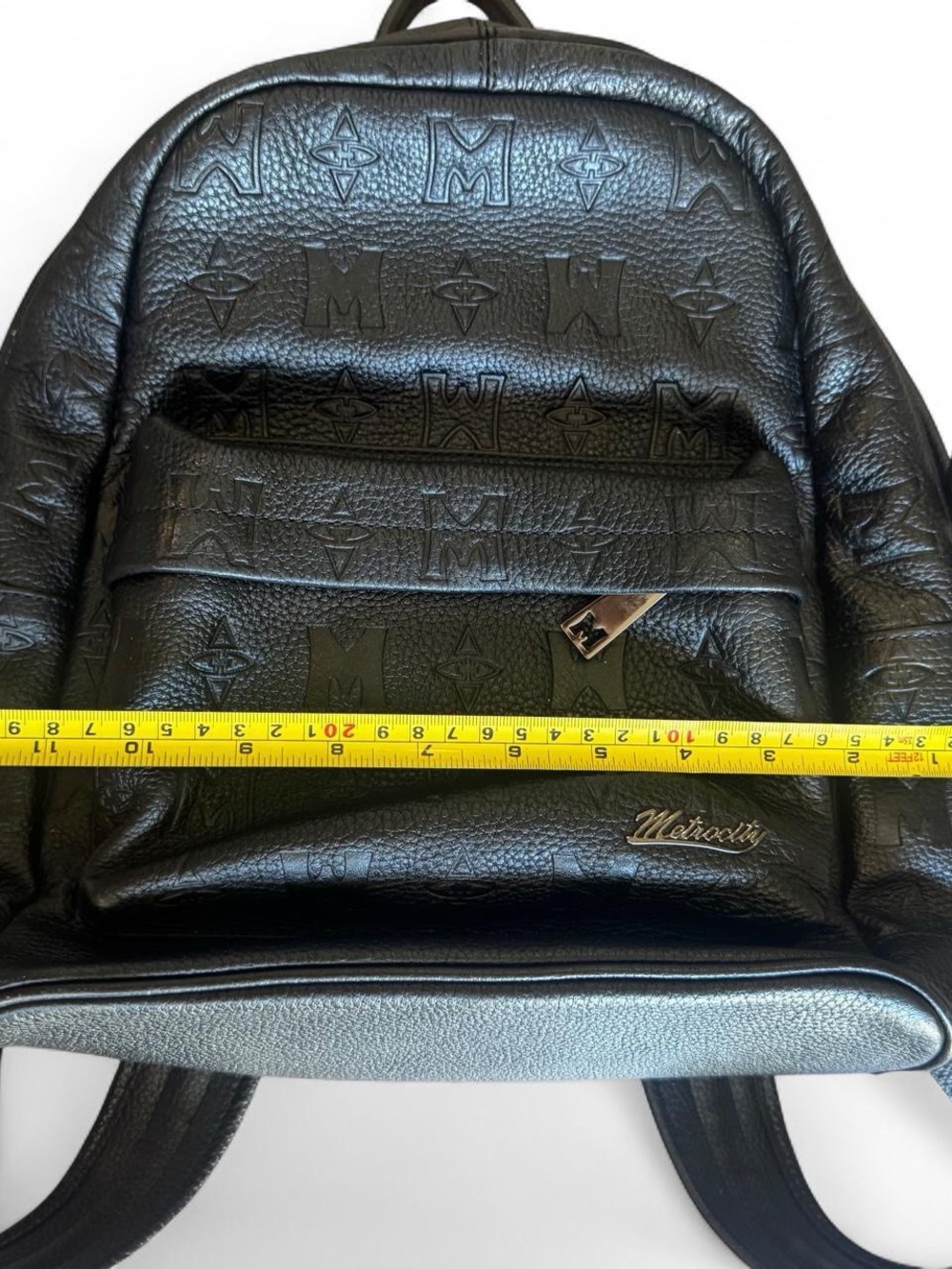 Metrocity Women's Black Embossed Leather Backpack - Picture 7 of 7